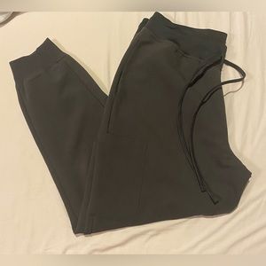 Mandala 9 Pocket Jogger Scrub Pant